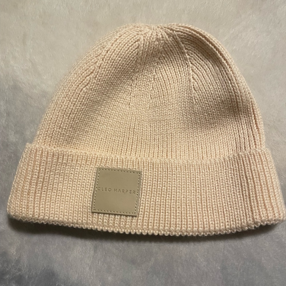 Cleo Harper beanie hat NWOT